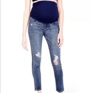 NEW Ingrid & Isabel Distressed Maternity Jeans